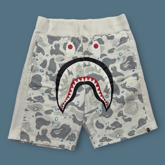 Shark Shorts Wearing Gray Bape Shorts Buy Men Grey Honeycomb Camo